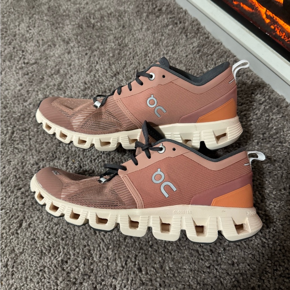 On cloud X 3 shift cross Training shoe